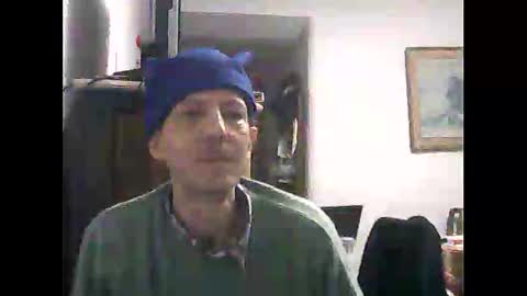 Snapshot of lucianoaxel chatting on November 7, 2025, 2:11 am Luciano online show from November 7, 2025, 2:11 am