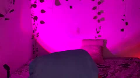Snapshot of lucianromeo17 chatting on March 18, 2026, 3:53 am Lucy or Lucian 3 Come to my social Links3 online show from March 18, 2026, 3:53 am