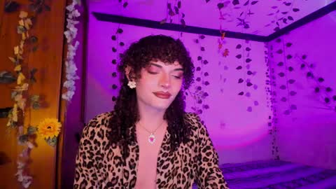 Snapshot of lucianromeo17 chatting on March 29, 2026, 9:48 pm Lucy or Lucian 3 Come to my social Links3 online show from March 29, 2026, 9:48 pm