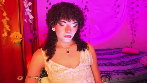 Snapshot of lucianromeo17 chatting on April 15, 2026, 2:07 am Lucy or Lucian 3 Come to my social Links3 online show from April 15, 2026, 2:07 am