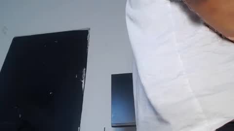 Snapshot of lucianxxx_ chatting on July 13, 2026, 4:43 pm lucianluciano online show from July 13, 2026, 4:43 pm
