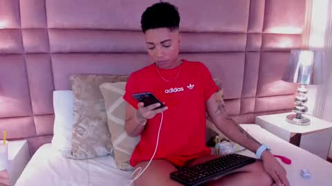 Snapshot of luciawallace chatting on February 21, 2025, 2:50 am lucia wallace online show from February 21, 2025, 2:50 am