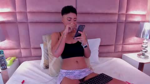 Snapshot of luciawallace chatting on March 5, 2025, 11:27 pm lucia wallace online show from March 5, 2025, 11:27 pm