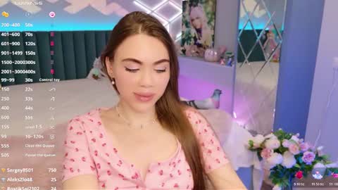 MimiFors online show from July 12, 2026, 7:49 pm