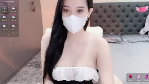 lucii04 online show from April 21, 2026, 10:54 am