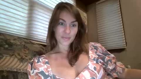 Snapshot of luciousapril chatting on September 9, 2025, 11:04 pm April online show from September 9, 2025, 11:04 pm