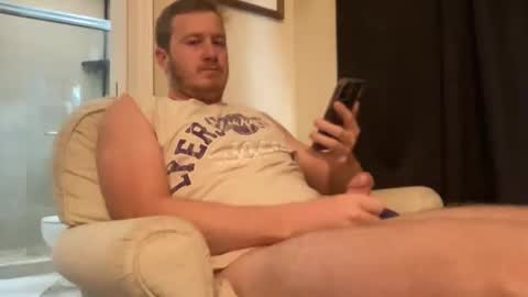 Snapshot of luckboy698 chatting on May 13, 2026, 4:04 pm luckboy698 online show from May 13, 2026, 4:04 pm
