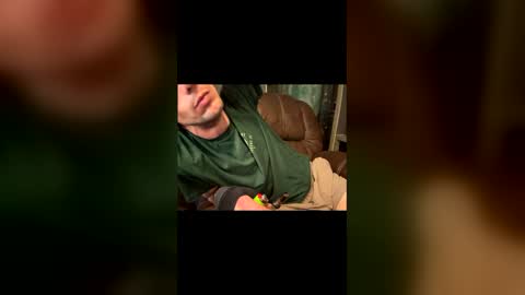 Snapshot of lucky_bme chatting on April 26, 2026, 8:06 pm lucky_bme online show from April 26, 2026, 8:06 pm