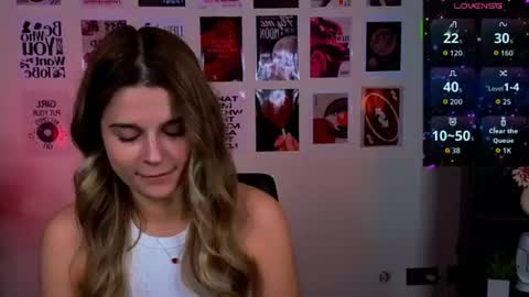 Mila Sweetheart online show from July 25, 2026, 7:44 pm