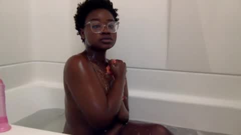 Snapshot of luckyclover4444 chatting on August 7, 2026, 2:41 pm luckyclover4444 online show from August 7, 2026, 2:41 pm