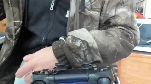 Snapshot of luckydrakex chatting on December 15, 2025, 10:41 am Lucky online show from December 15, 2025, 10:41 am