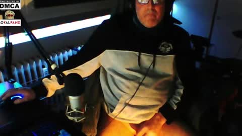        call me  Stefan online show from January 16, 2025, 9:08 pm