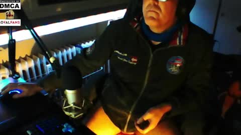        call me  Stefan online show from February 8, 2025, 5:08 am