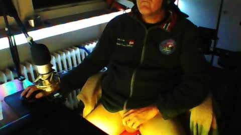        call me  Stefan online show from September 12, 2025, 1:17 am