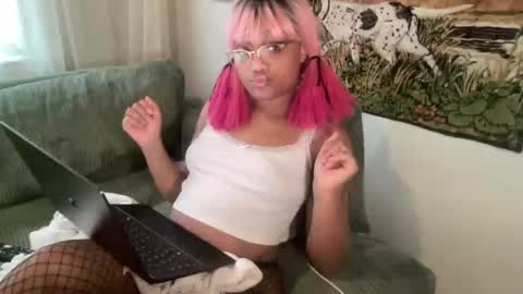 Snapshot of luckylaci777 chatting on November 5, 2025, 7:03 pm luckylaci777 online show from November 5, 2025, 7:03 pm