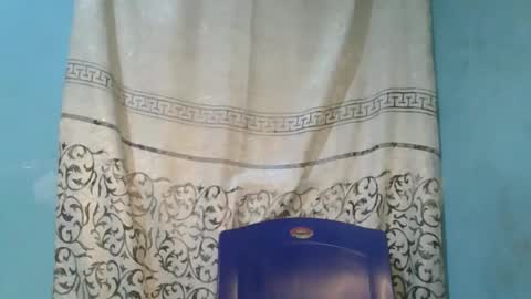 Snapshot of luckymadequeen chatting on April 3, 2026, 11:25 pm Gloria online show from April 3, 2026, 11:25 pm