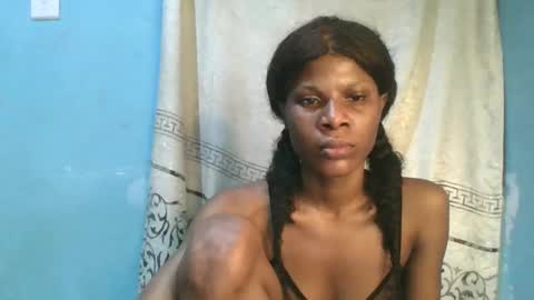 Snapshot of luckymadequeen chatting on May 6, 2026, 1:25 am Gloria online show from May 6, 2026, 1:25 am