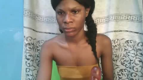Snapshot of luckymadequeen chatting on May 8, 2026, 6:41 am Gloria online show from May 8, 2026, 6:41 am