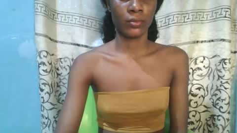 Snapshot of luckymadequeen chatting on May 8, 2026, 11:54 pm Gloria online show from May 8, 2026, 11:54 pm