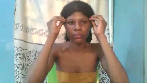 Snapshot of luckymadequeen chatting on May 10, 2026, 8:08 am Gloria online show from May 10, 2026, 8:08 am