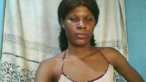 Snapshot of luckymadequeen chatting on May 15, 2026, 12:28 am Gloria online show from May 15, 2026, 12:28 am