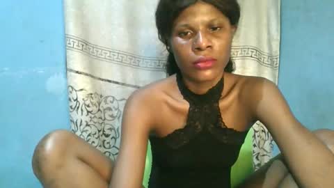 Snapshot of luckymadequeen chatting on May 16, 2026, 9:13 pm Gloria online show from May 16, 2026, 9:13 pm
