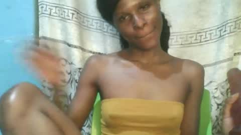 Snapshot of luckymadequeen chatting on May 30, 2026, 10:18 pm Gloria online show from May 30, 2026, 10:18 pm
