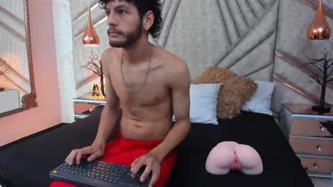 Snapshot of luckysamer chatting on February 22, 2026, 12:15 pm LuckySame online show from February 22, 2026, 12:15 pm