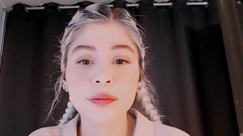 luckysapphire777 online show from September 21, 2025, 9:44 am