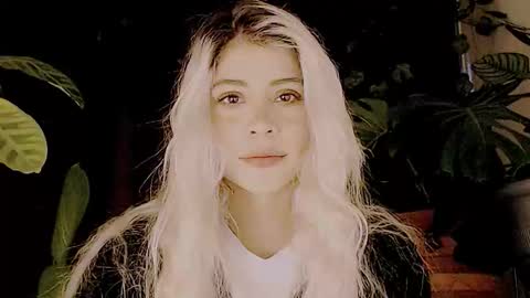 luckysapphire777 online show from October 30, 2025, 7:10 am