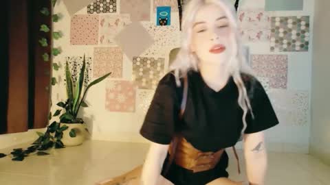 Snapshot of luckysapphire777 chatting on February 24, 2026, 9:29 am luckysapphire777 online show from February 24, 2026, 9:29 am