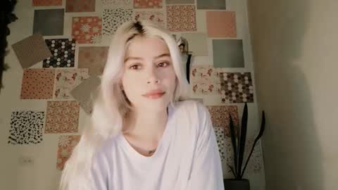 Snapshot of luckysapphire777 chatting on March 15, 2026, 10:54 am luckysapphire777 online show from March 15, 2026, 10:54 am