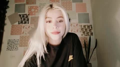 Snapshot of luckysapphire777 chatting on March 16, 2026, 9:13 am luckysapphire777 online show from March 16, 2026, 9:13 am