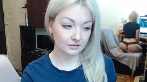 Snapshot of luckyshotgirl chatting on March 26, 2026, 12:33 pm LuckyShot online show from March 26, 2026, 12:33 pm