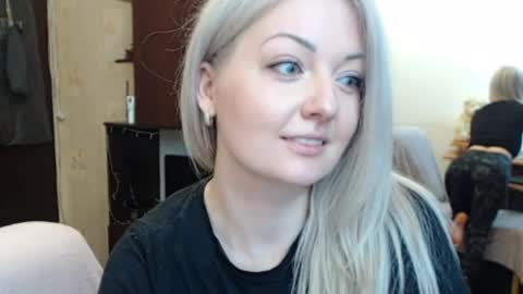 Snapshot of luckyshotgirl chatting on March 30, 2026, 3:24 pm LuckyShot online show from March 30, 2026, 3:24 pm