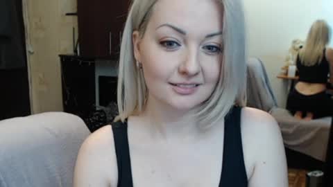 Snapshot of luckyshotgirl chatting on April 10, 2026, 2:00 pm LuckyShot online show from April 10, 2026, 2:00 pm