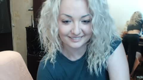 Snapshot of luckyshotgirl chatting on May 23, 2026, 2:10 pm LuckyShot online show from May 23, 2026, 2:10 pm