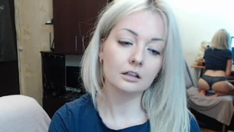 Snapshot of luckyshotgirl chatting on June 2, 2026, 4:31 pm LuckyShot online show from June 2, 2026, 4:31 pm