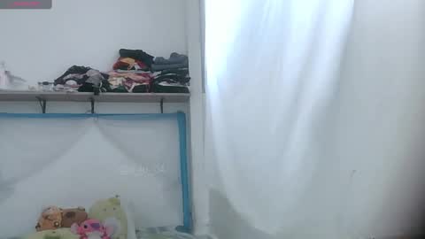 Snapshot of lucrecia21_ chatting on January 19, 2025, 1:33 pm Lucrecia... new accout...OFS LU 21 online show from January 19, 2025, 1:33 pm