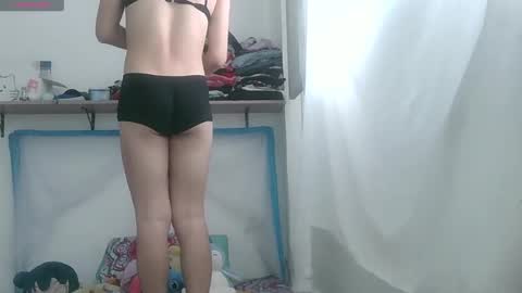 Snapshot of lucrecia21_ chatting on January 27, 2025, 4:22 pm Lucrecia... new accout...OFS LU 21 online show from January 27, 2025, 4:22 pm