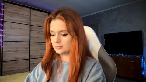 EmmaEmbers online show from April 1, 2026, 3:09 pm