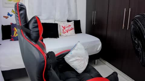 luciana online show from March 5, 2025, 9:59 pm