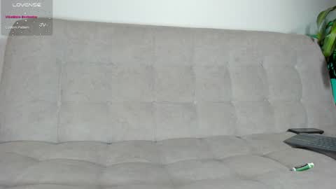 Snapshot of lucy__77 chatting on January 28, 2025, 9:50 pm Hello my name is Lucy nice to meet you thumb up is important for me kisses online show from January 28, 2025, 9:50 pm