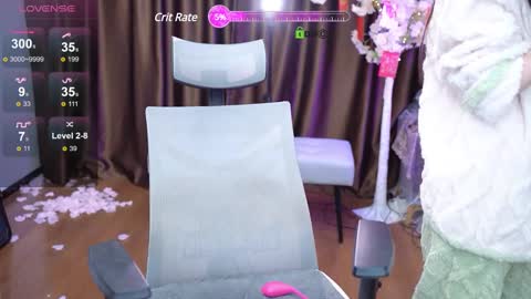 Snapshot of lucy__bb chatting on February 13, 2025, 1:50 am Lucy online show from February 13, 2025, 1:50 am