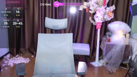 Snapshot of lucy__bb chatting on February 24, 2025, 1:46 am Lucy online show from February 24, 2025, 1:46 am