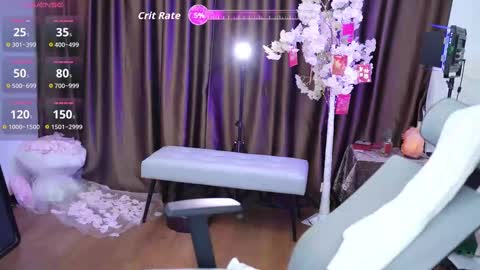 Snapshot of lucy__bb chatting on October 10, 2025, 12:20 am Lucy online show from October 10, 2025, 12:20 am