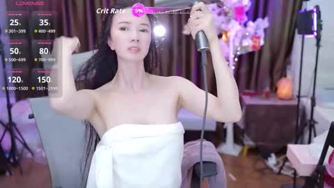 Snapshot of lucy__bb chatting on October 15, 2025, 2:17 pm Lucy online show from October 15, 2025, 2:17 pm