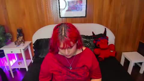 Snapshot of lucy_art chatting on July 2, 2026, 7:09 pm lucy_art online show from July 2, 2026, 7:09 pm