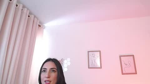 Lucia online show from December 19, 2025, 9:11 pm