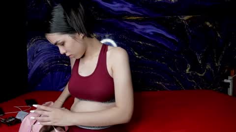 Snapshot of lucy_doll69 chatting on May 19, 2026, 12:38 am lucy_doll69 online show from May 19, 2026, 12:38 am